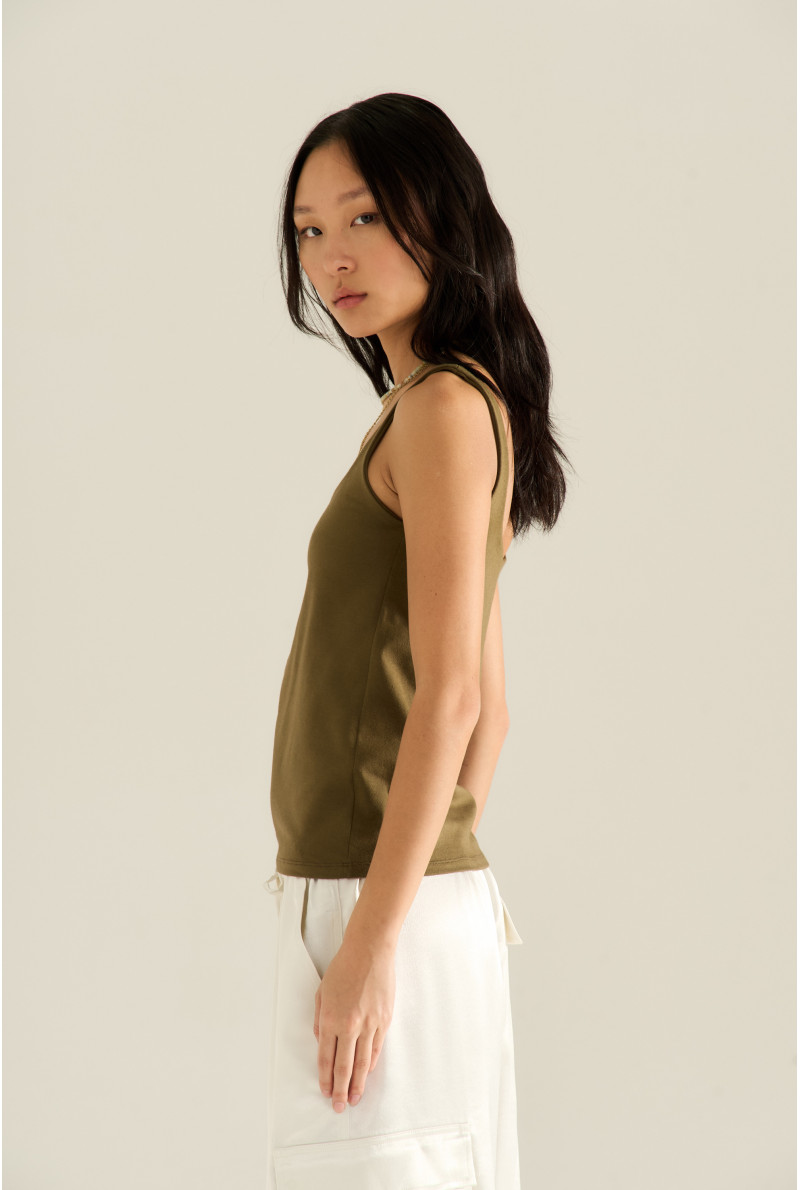MUSCULOSA C/CUADRADO ALICE