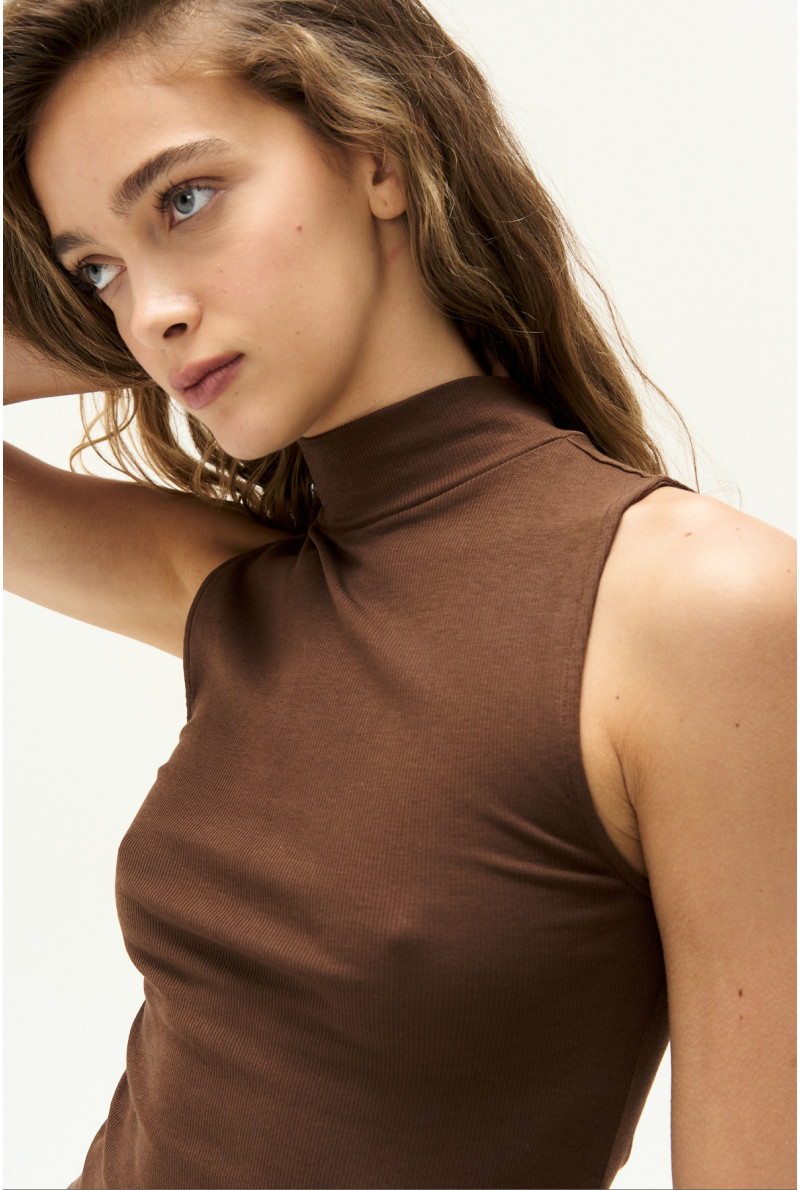 AMERICANA POLERA TAYLOR