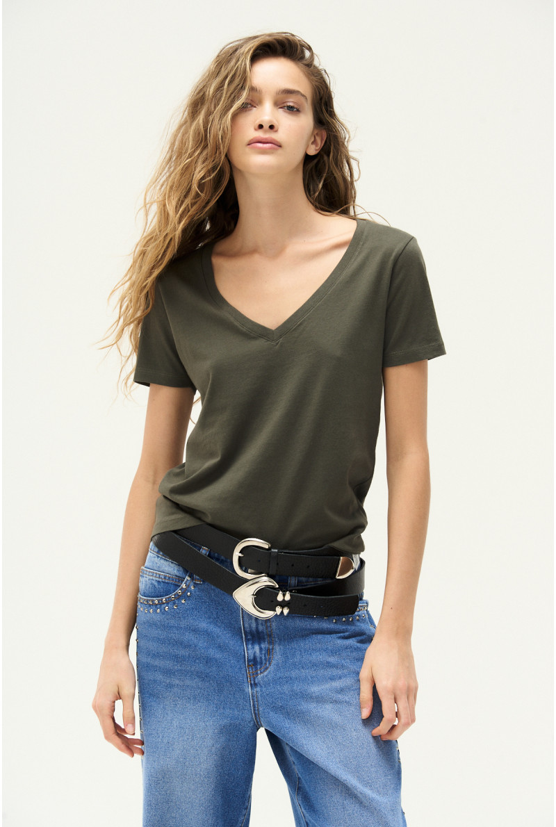 REMERA V M/C TAYLOR