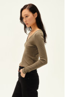 REMERA V M/L KYLIE