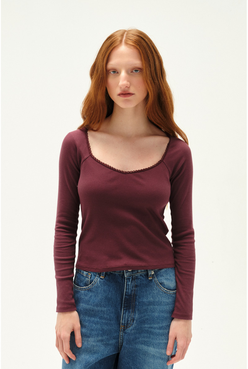 REMERA V M/L AVRIL