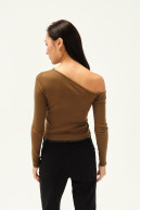 REMERA ASIMETRICA M/L KYLIE