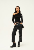 REMERA ASIMETRICA M/L KYLIE