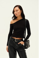 REMERA ASIMETRICA M/L KYLIE