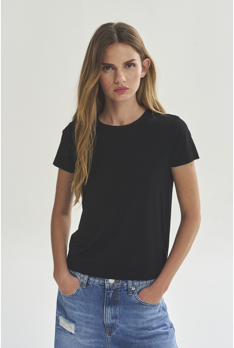 REMERA C/R OLIVER