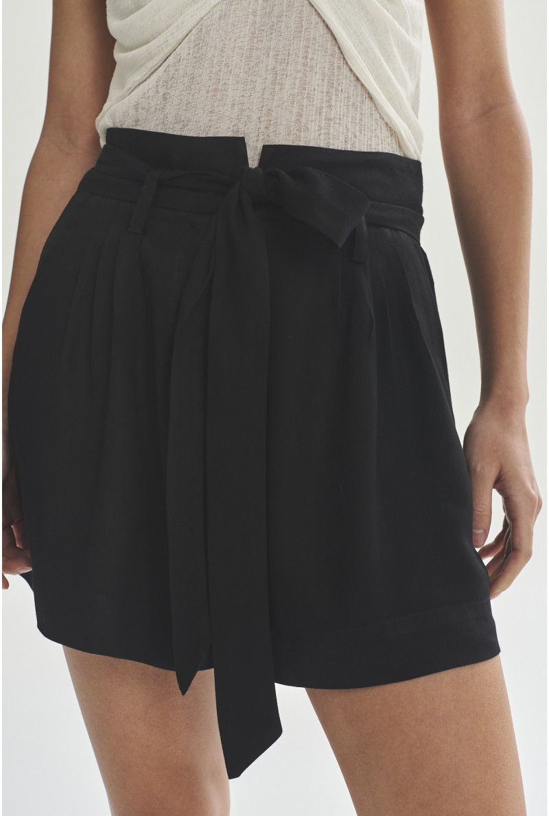 SHORT CALA