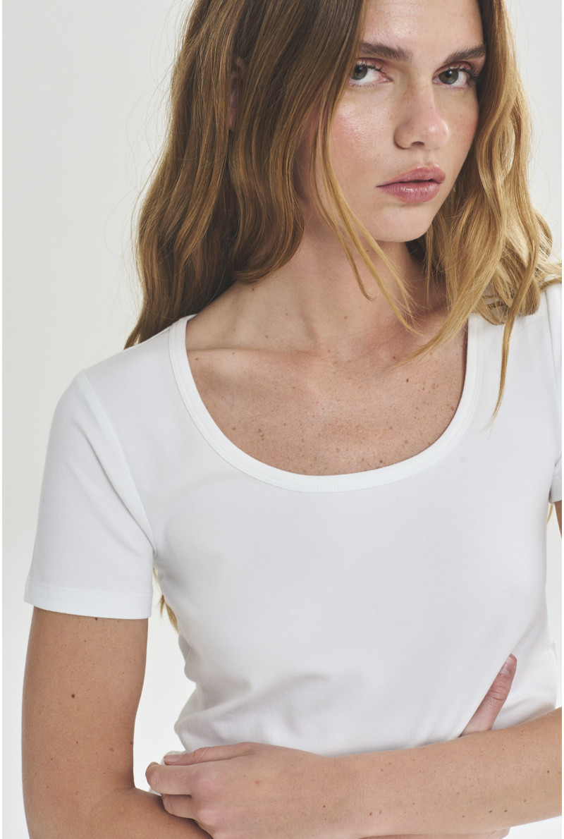 REMERA C/R NEIL