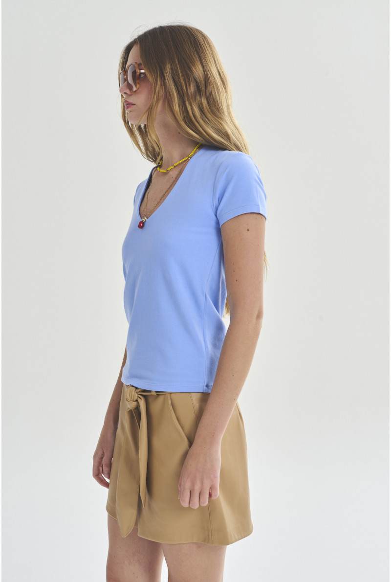 REMERA V M/C NEIL