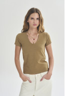 REMERA V M/C NEIL