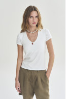 REMERA V M/C NEIL