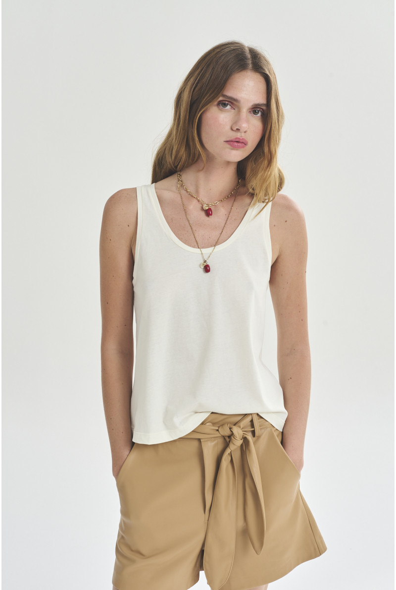 MUSCULOSA U CORA