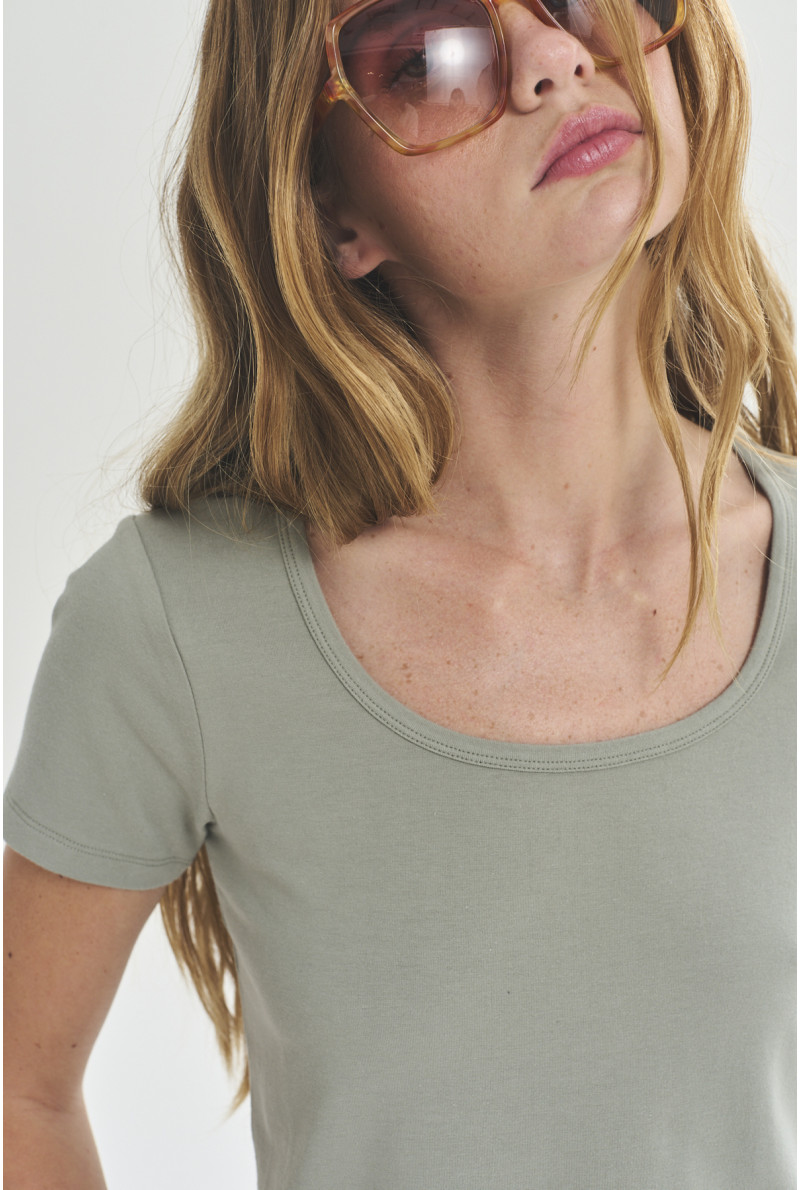 REMERA C/R NEIL
