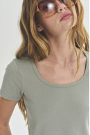 REMERA C/R NEIL