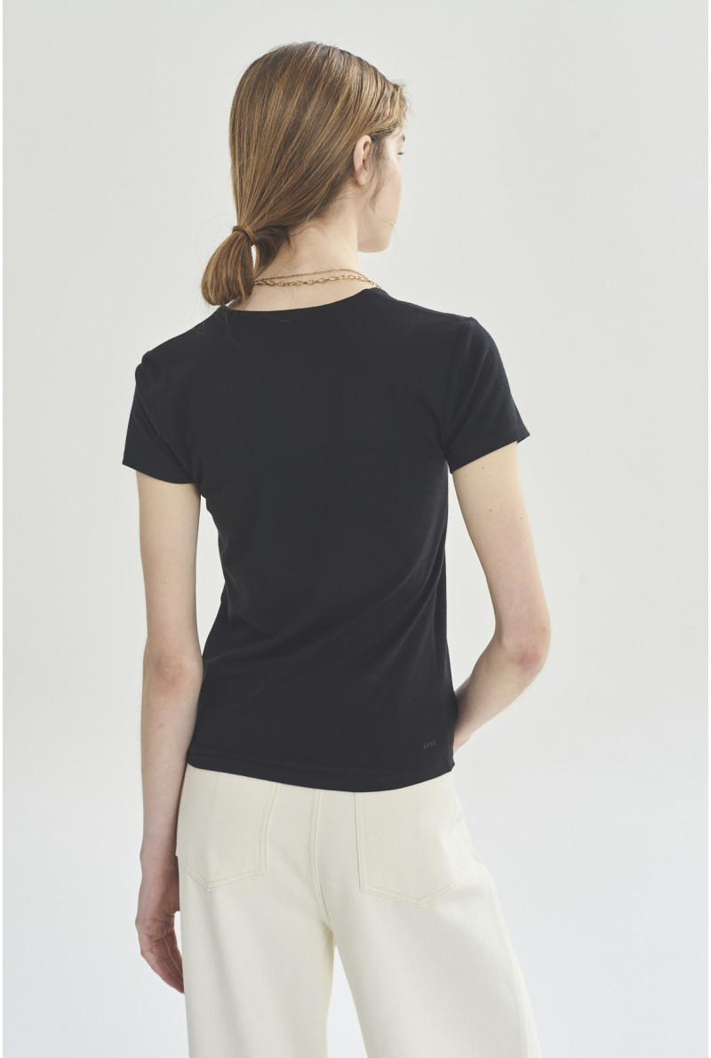 REMERA V M/C NEIL