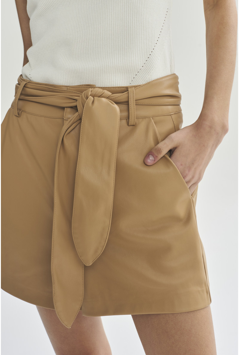 SHORT MALAGA