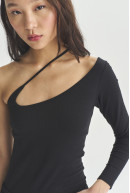 REMERA ASIMETRICA ARIANA