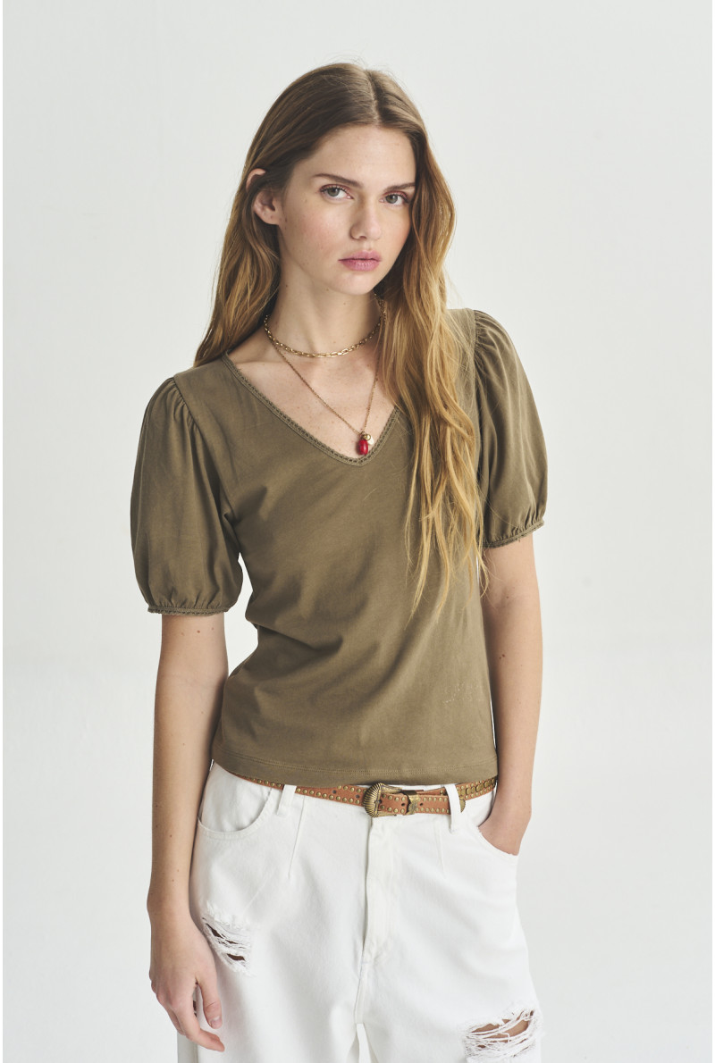 REMERA V M/C JIM