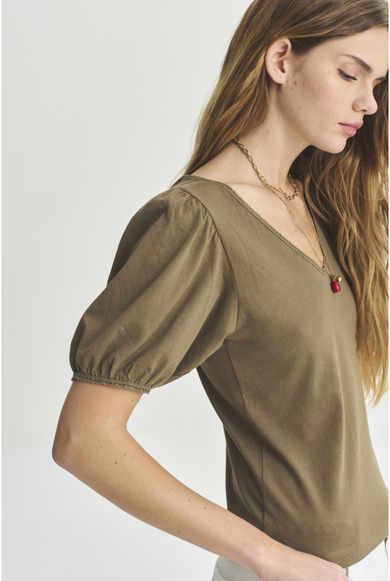 REMERA V M/C JIM
