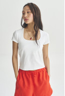 REMERA C/CUADRADO M/C NEIL
