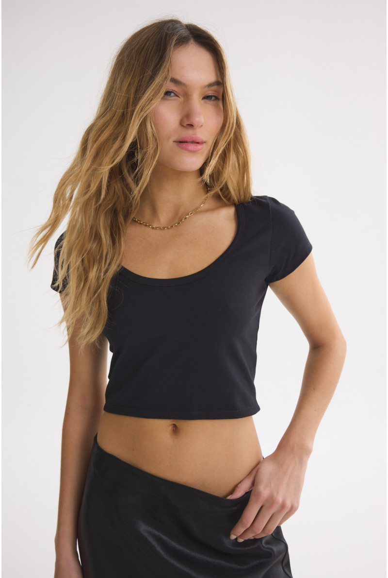 REMERA CORTA OLIVIA