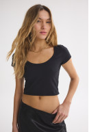 REMERA CORTA OLIVIA