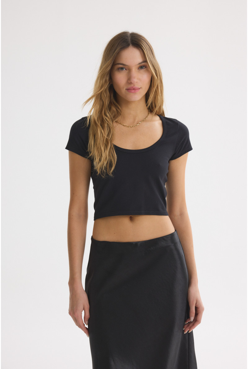 REMERA CORTA OLIVIA