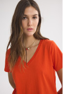 REMERA V M/C KURT