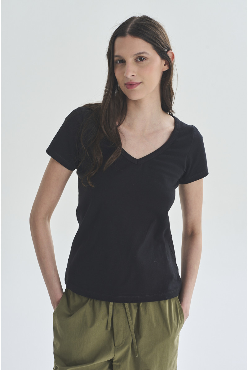REMERA V M/C ARIANA