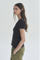 REMERA V M/C ARIANA