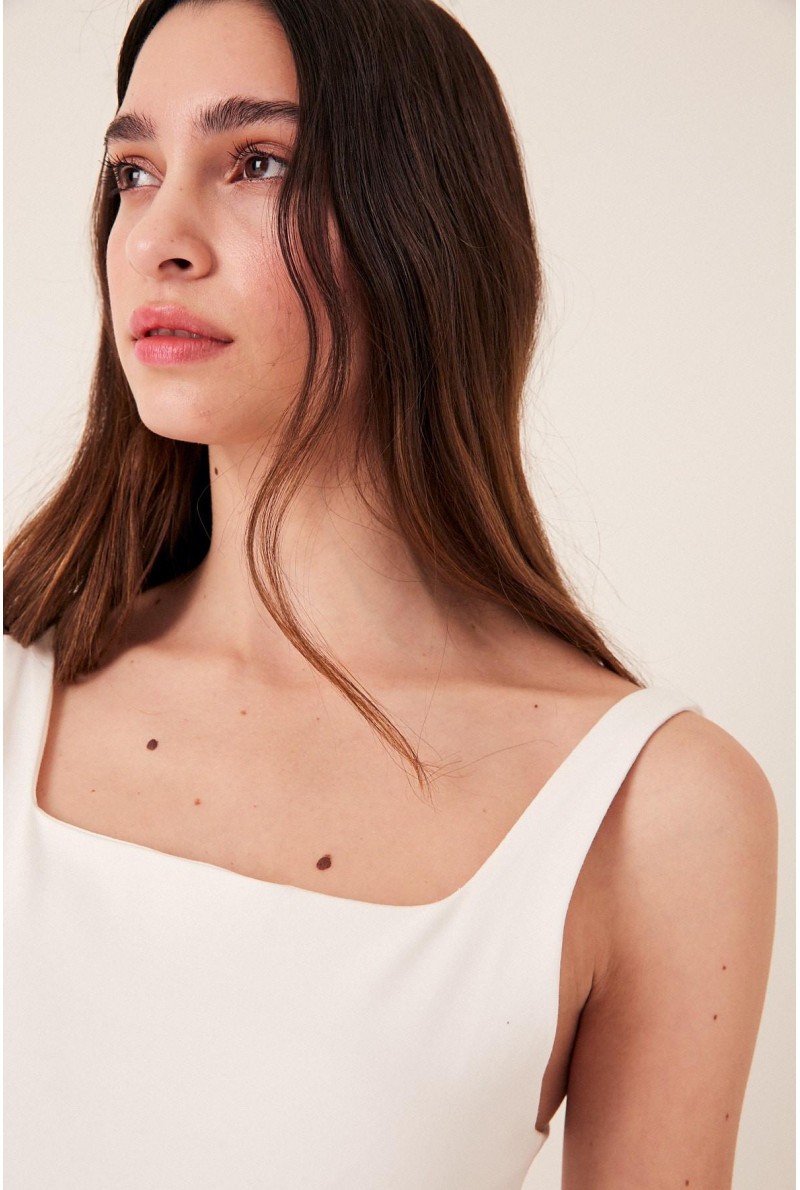 MUSCULOSA C/CUADRADO COLE