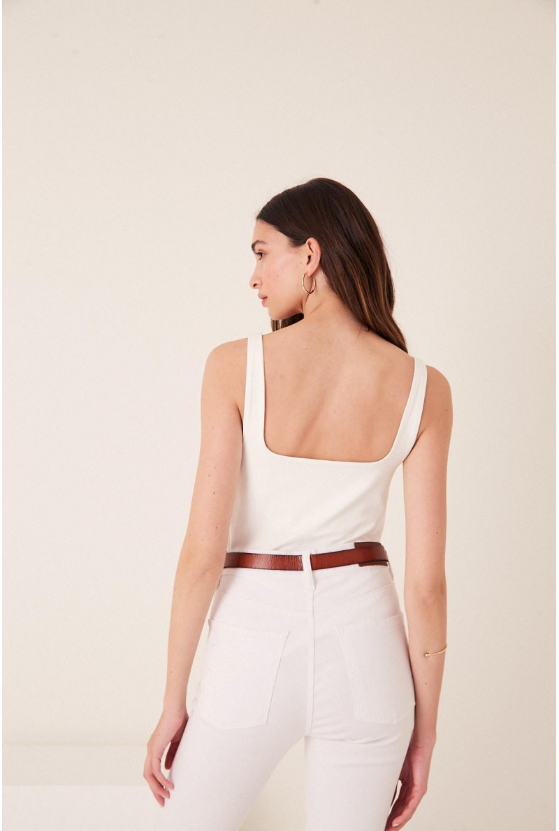MUSCULOSA C/CUADRADO COLE